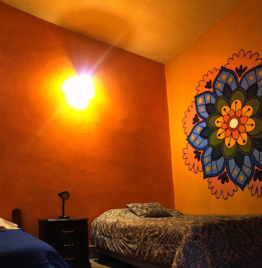 Hostal Café Tiana Latacunga Szoba fotó