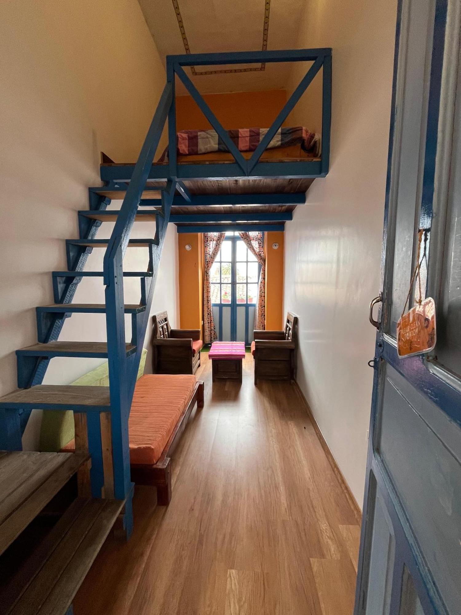 Hostal Café Tiana Latacunga Kültér fotó