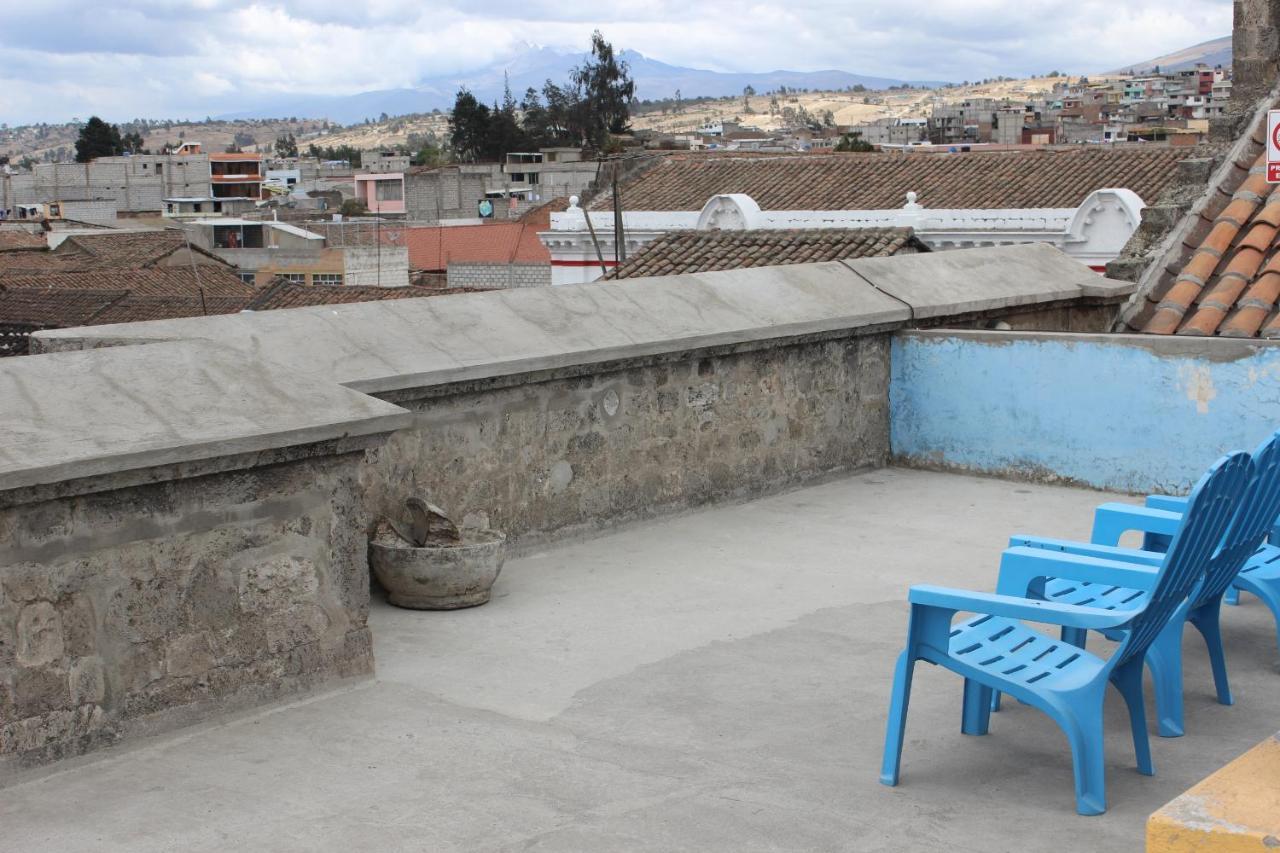 Hostal Café Tiana Latacunga Kültér fotó