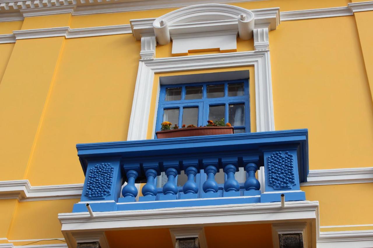 Hostal Café Tiana Latacunga Kültér fotó