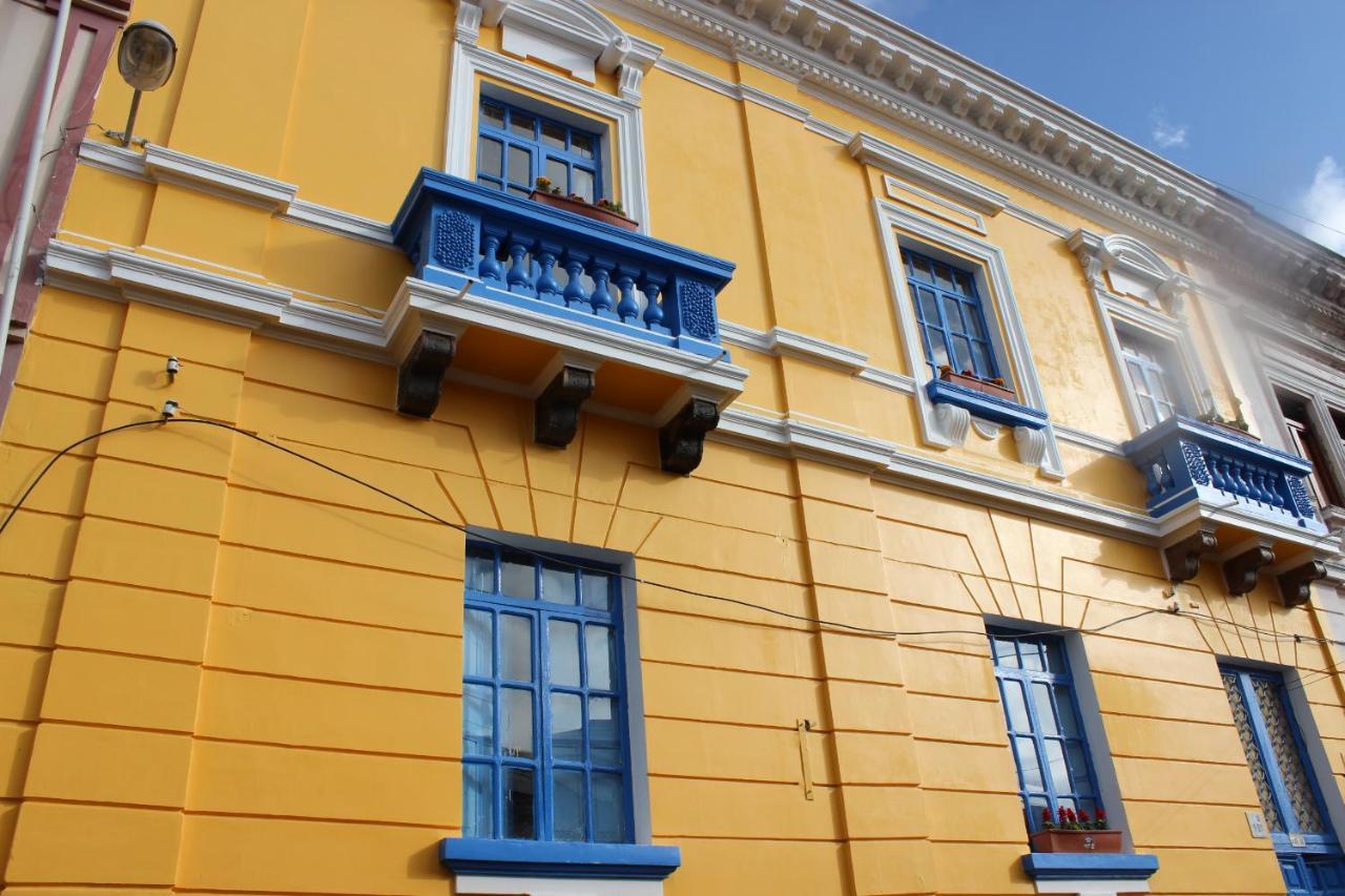 Hostal Café Tiana Latacunga Kültér fotó